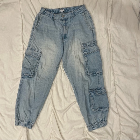 Denim Joggers with Side Pockets from Forever 21 - Picture 2 of 16